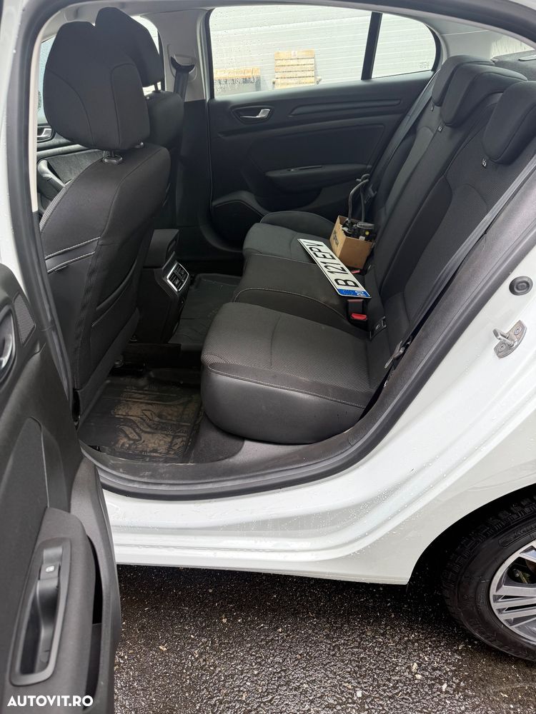 Renault Megane TCe GPF EDC Intens - 11