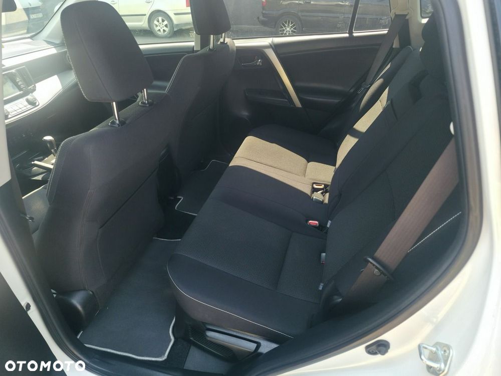 Toyota RAV4 - 10