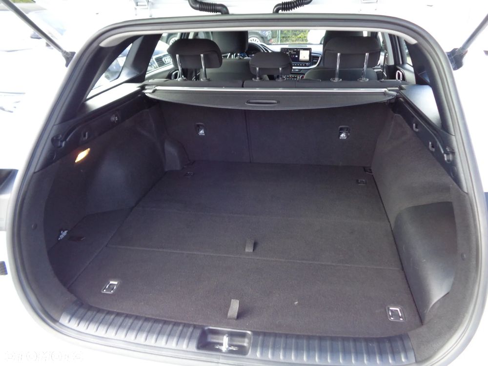 Kia Ceed 1.6 GDI DCT OPF Platinum Edition - 25