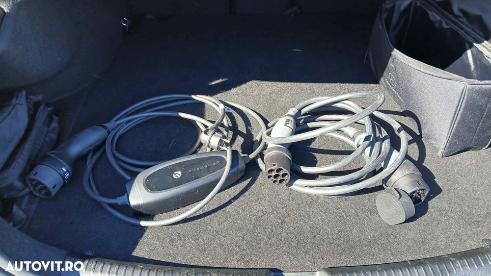 Mercedes-Benz C 300 e 9G-TRONIC AMG Line - 17