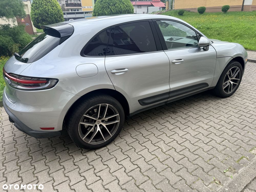 Porsche Macan - 1
