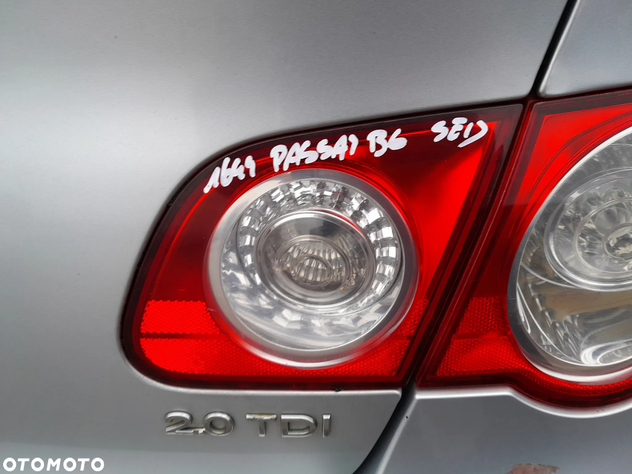 VW PASSAT B6 LAMPA PRAWA TYLNA PRAWY TYŁ W KLAPE SEDAN - 2