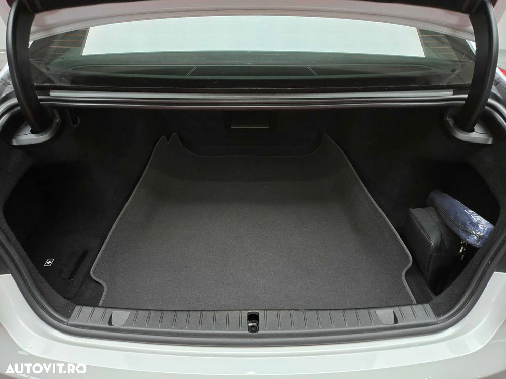 BMW Seria 7 730d xDrive - 33