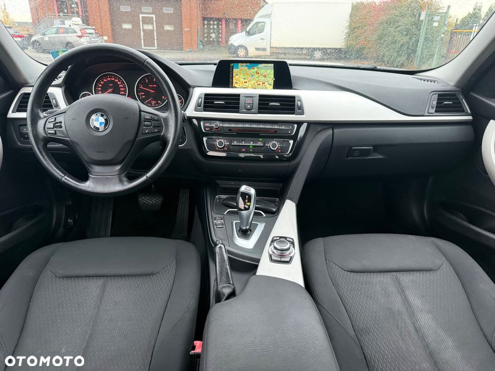 BMW Seria 3 318d Modern Line - 20