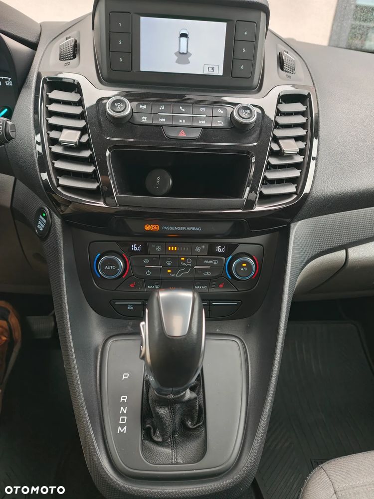 Ford Tourneo Connect Grand - 18