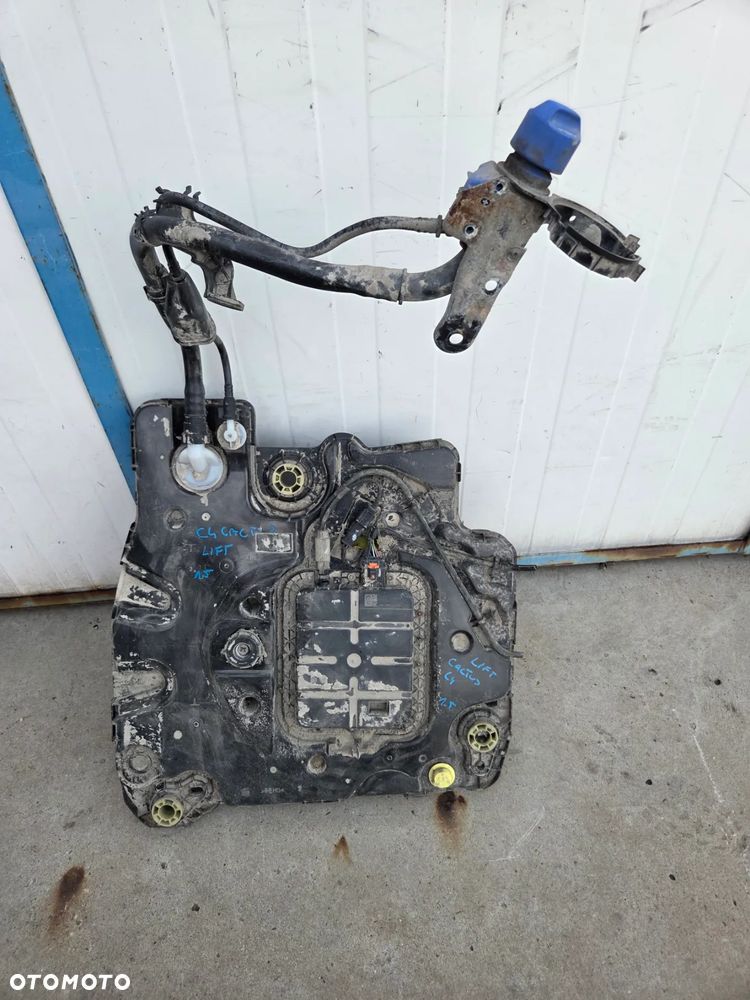 Zbiornik ADBLUE Citroen C4 Cactus LIFT 1.5 BLUE - 1