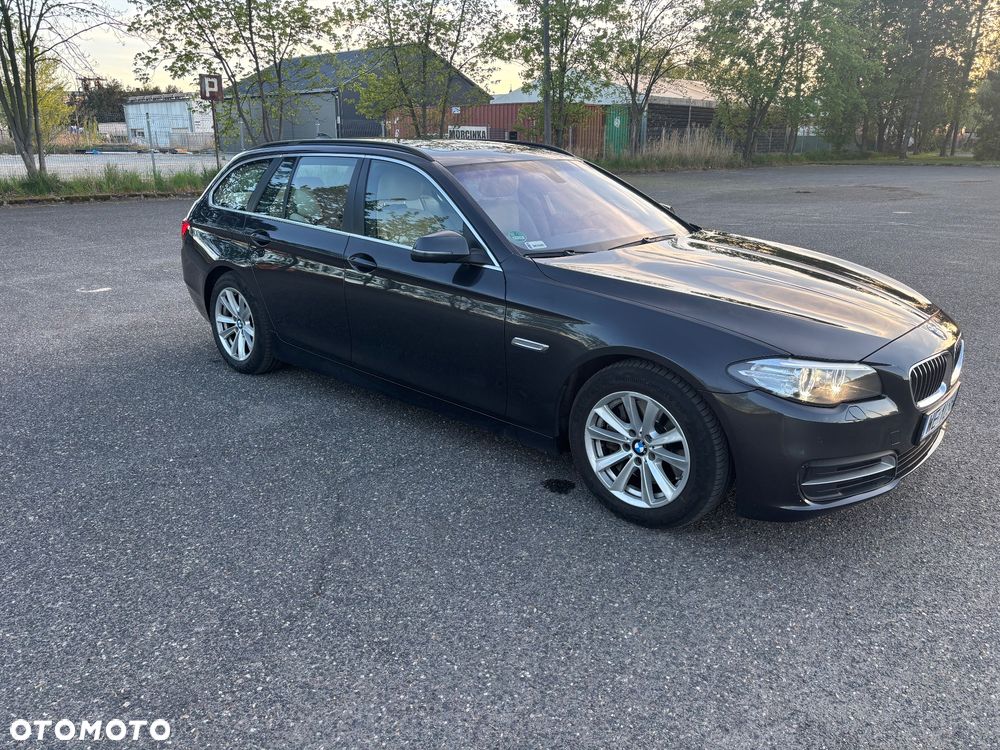 BMW Seria 5 528i xDrive - 6