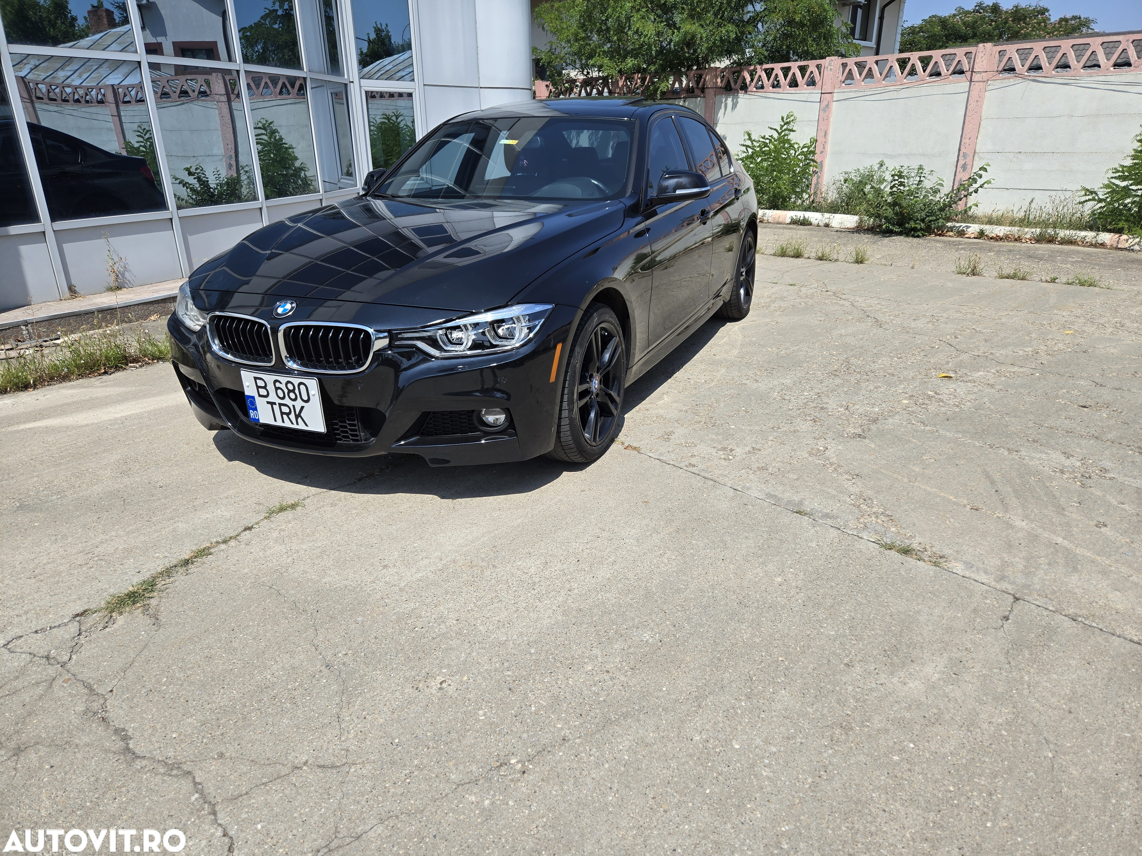 BMW Seria 3 330i xDrive AT M Sport - 4