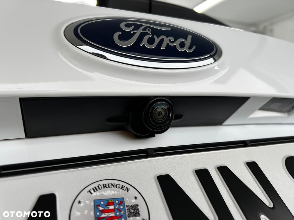 Ford Kuga - 28