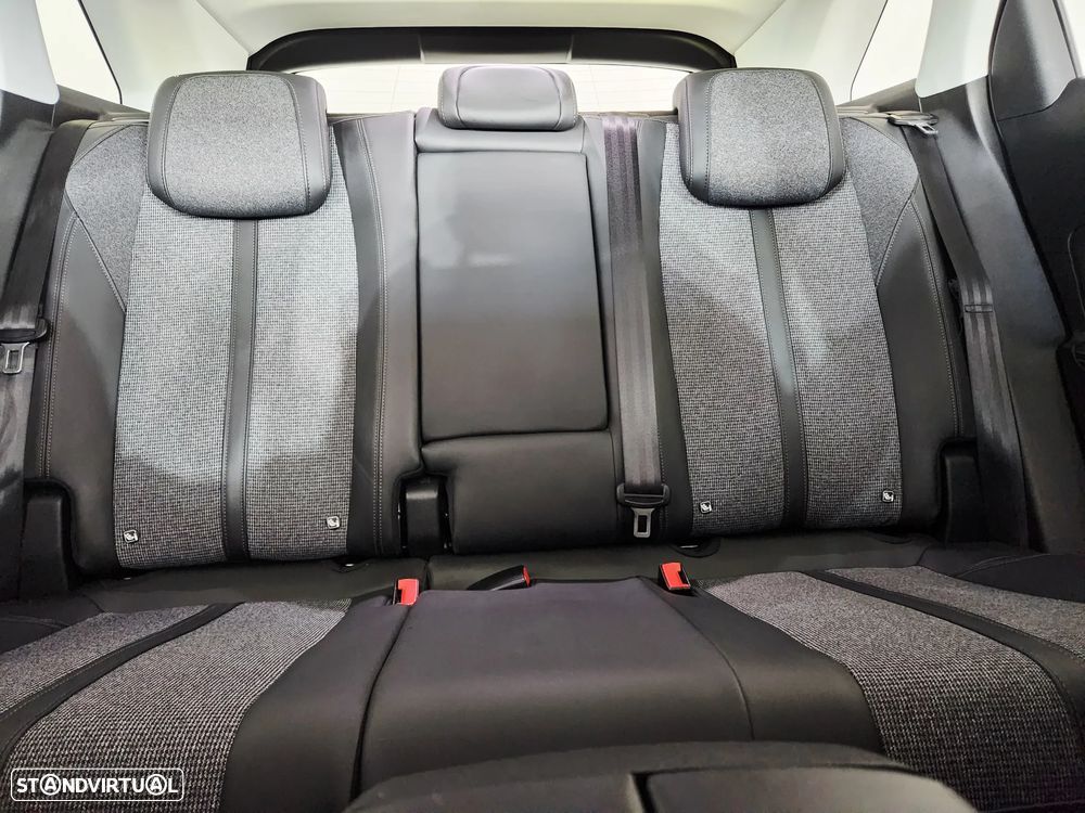 Peugeot 3008 BlueHDi 130 Stop & Start EAT8 Allure - 46