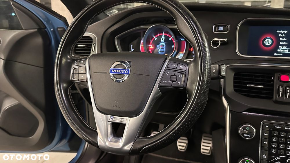 Volvo V40 D4 Drive-E R-Design Summum - 13