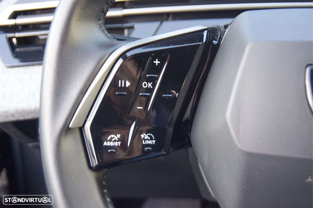 Peugeot 3008 1.2 Hybrid Allure e-DCS6 - 13