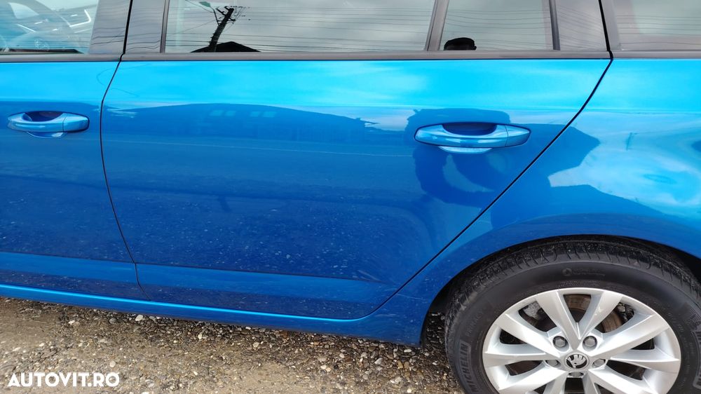 Skoda Octavia Combi 2.0 TDI DSG Style - 8