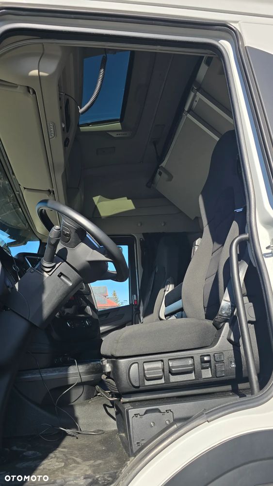 Iveco S-WAY - 13
