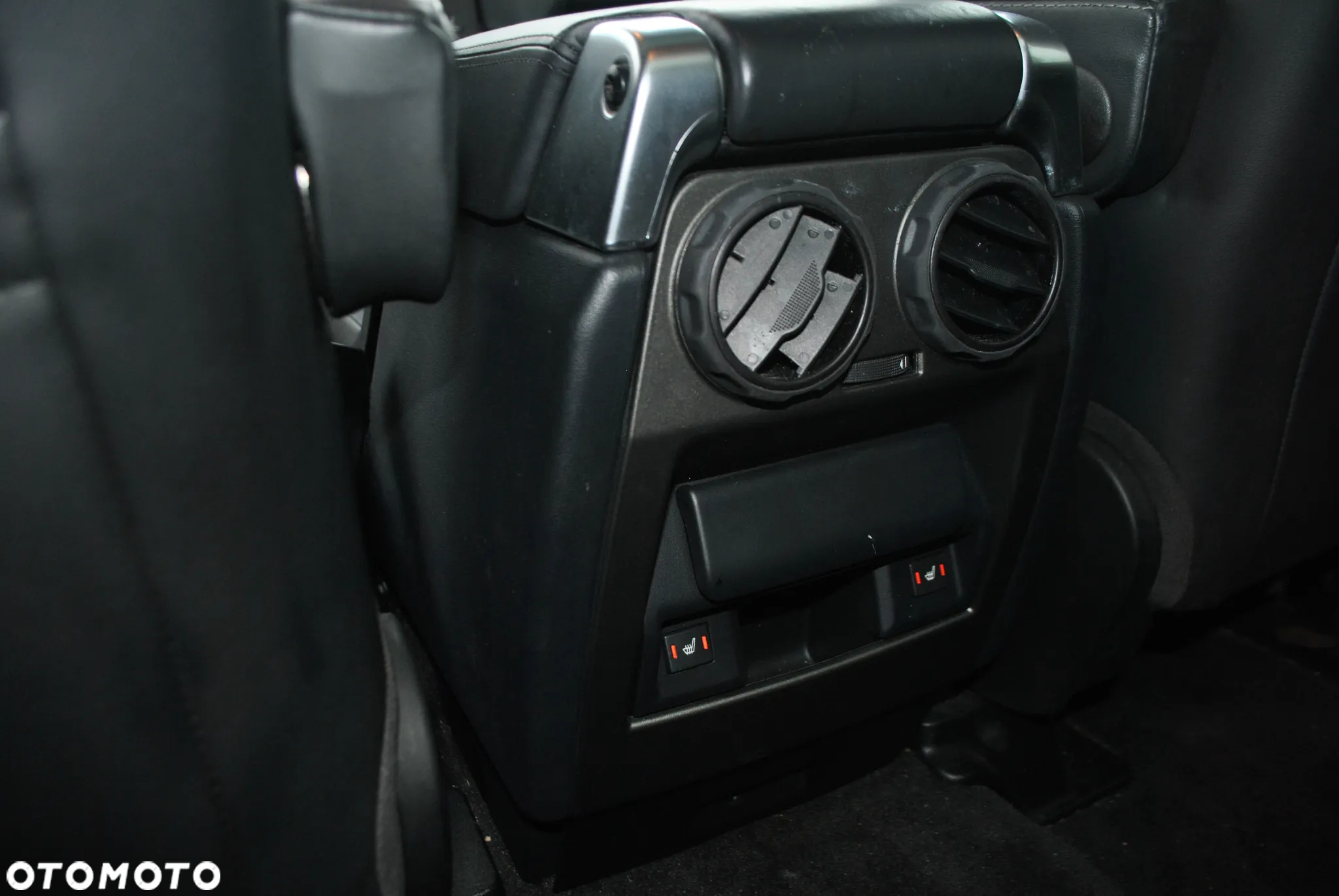Land Rover Discovery IV 3.0 V6 SC Landmark - 10