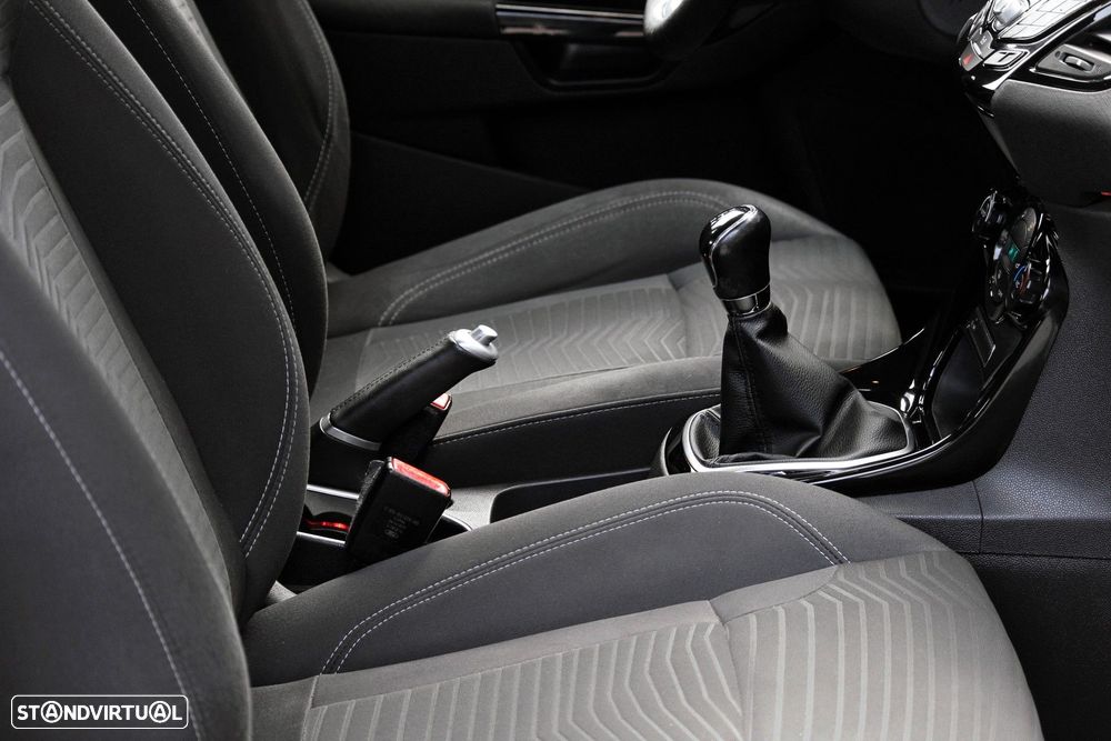 Ford Fiesta 1.0 EcoBoost Titanium - 18