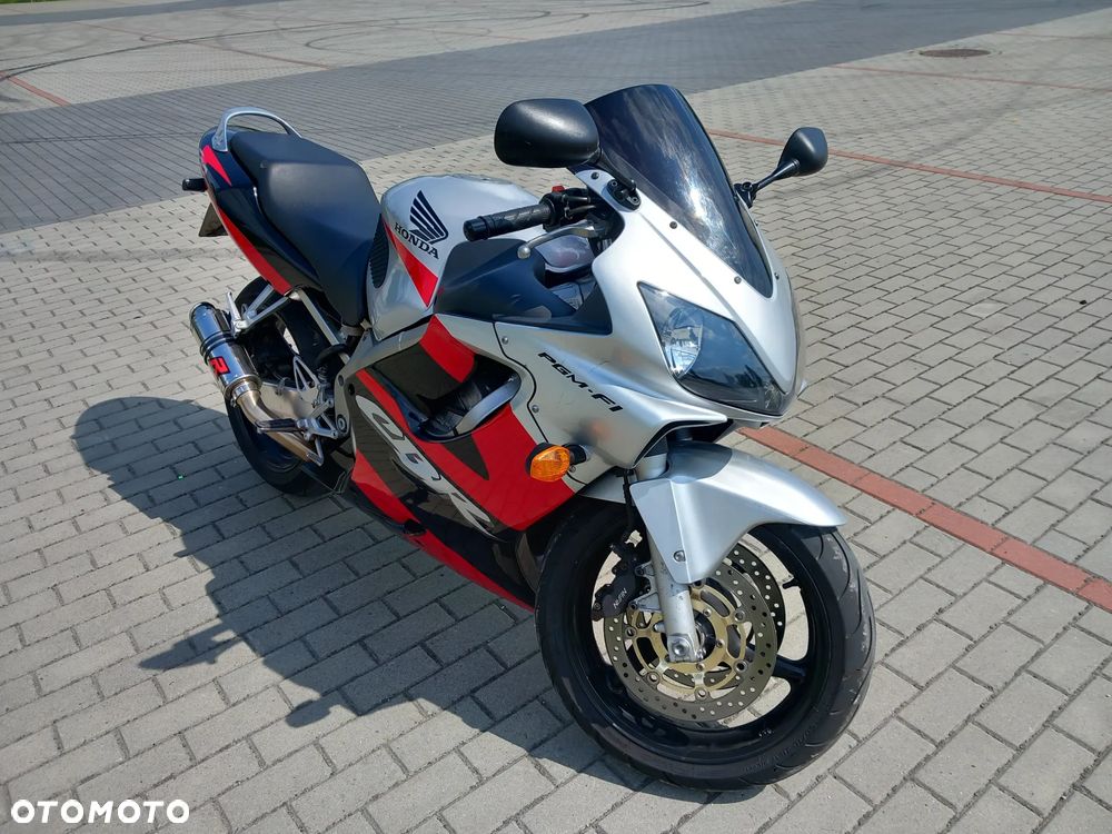Honda CBR - 1