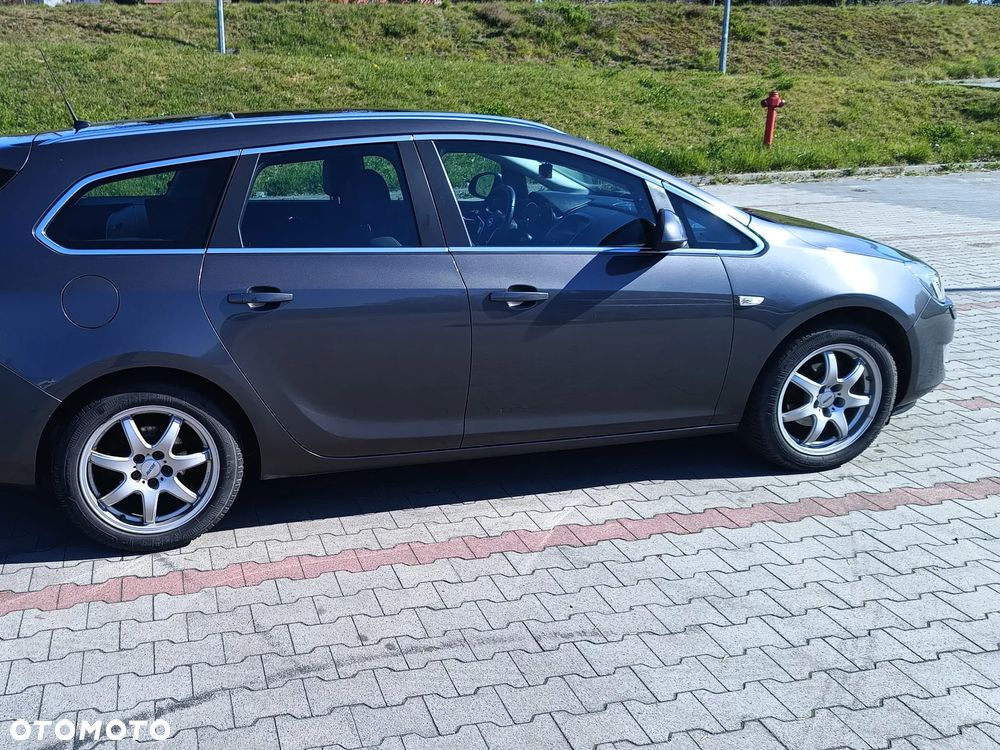 Opel Astra 1.4 T Cosmo - 11
