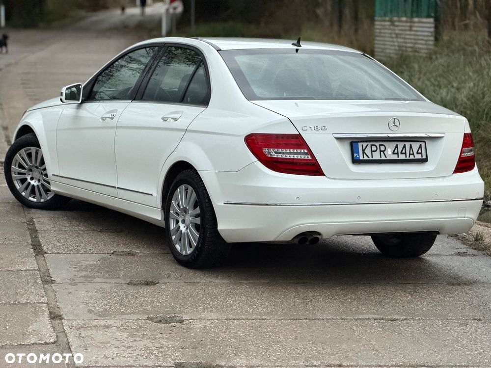 Mercedes-Benz Klasa C 180 CGI BlueEff Elegance - 6