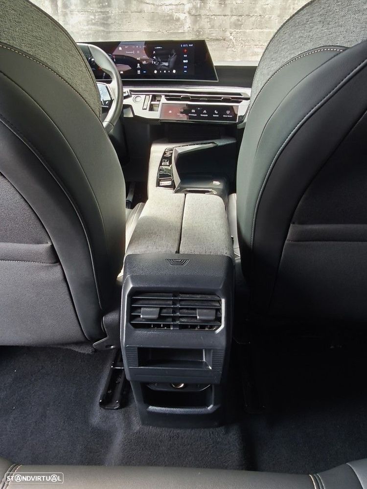 Peugeot 3008 1.2 Hybrid Allure e-DCS6 - 29