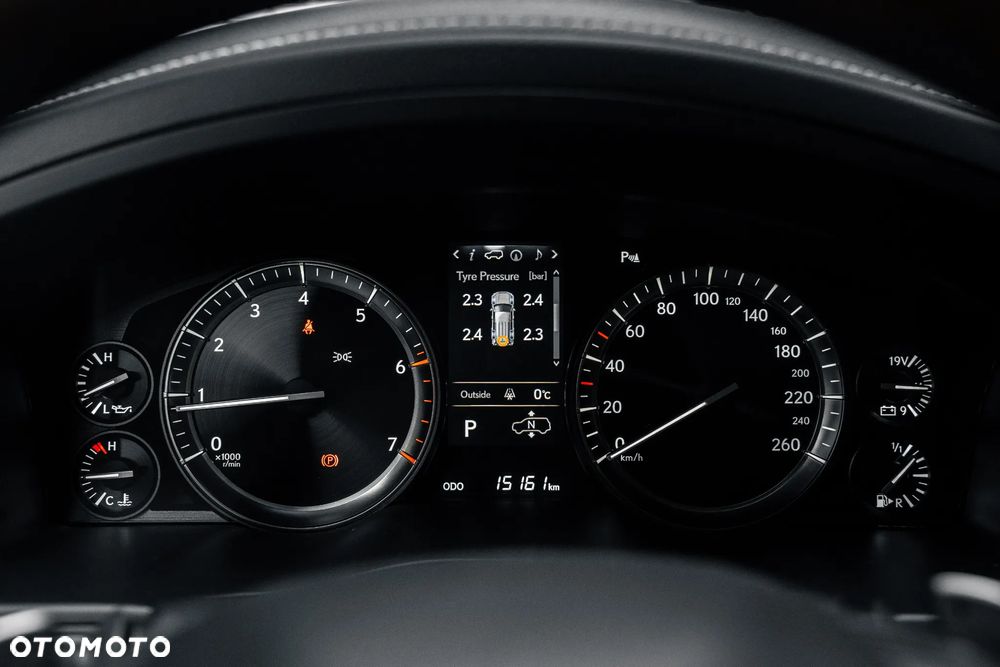 Lexus LX - 19