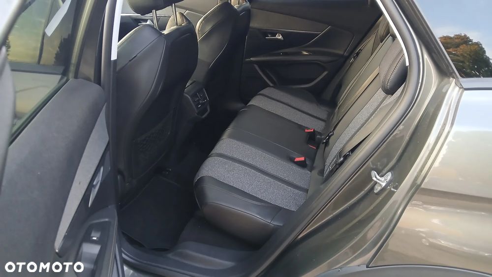 Peugeot 3008 BlueHDi 120 Stop & Start EAT6 Allure - 24