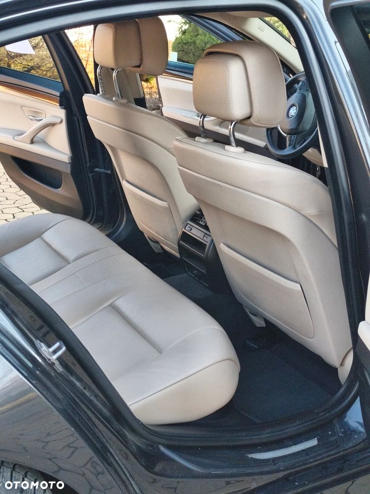 BMW Seria 5 525d xDrive Sport-Aut Luxury Line - 10