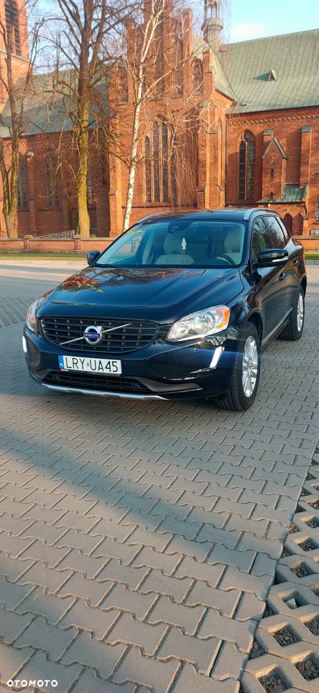 Volvo XC 60 T5 AWD Momentum - 2