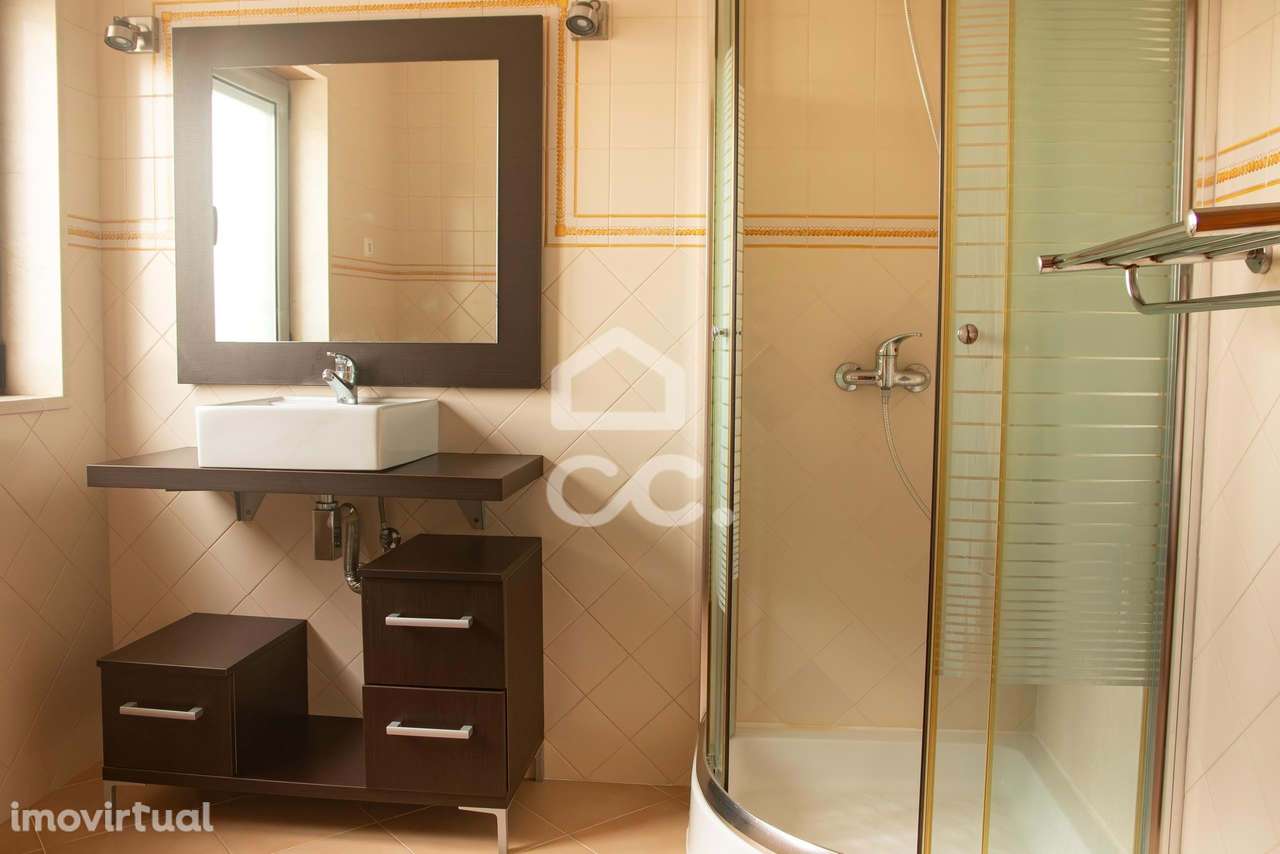 Moradia T3 em Condomínio Privado na Lagoa , Santo Isidoro - Grande imagem: 5/60