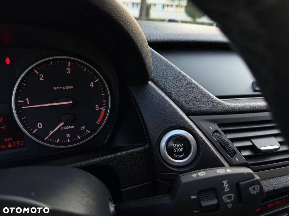 BMW X1 xDrive20d - 31