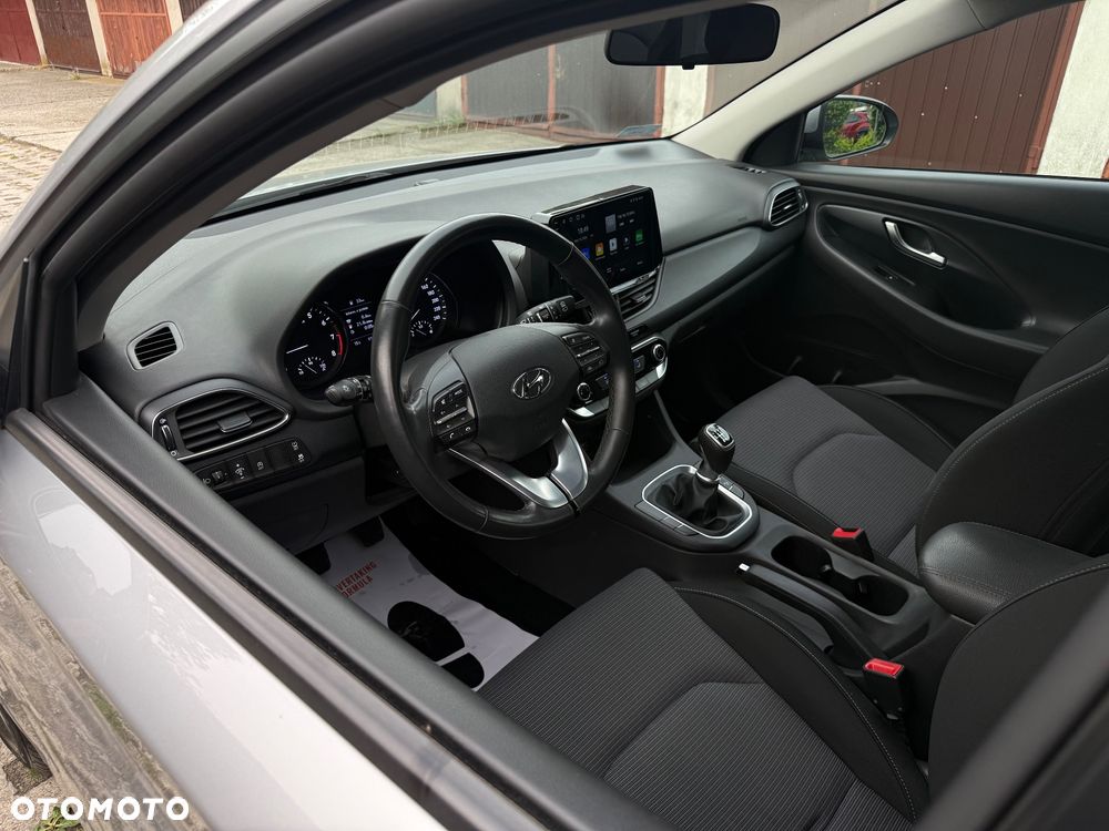 Hyundai i30 1.5 DPI Classic + - 5