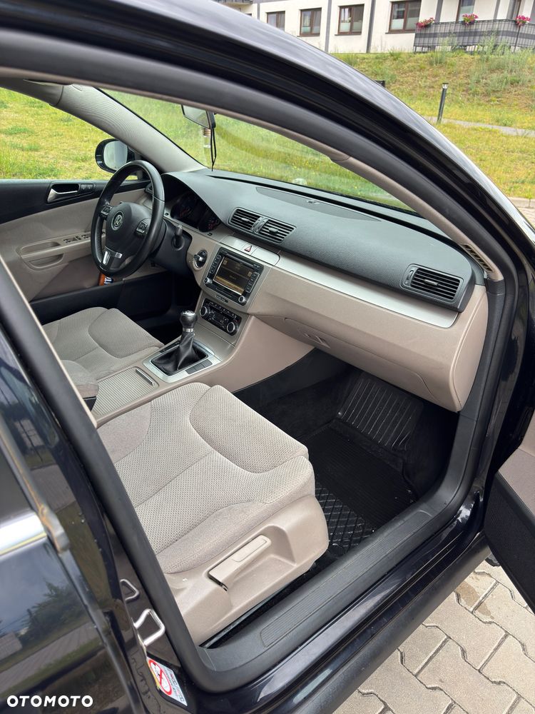 Volkswagen Passat 2.0 TDI DPF Comfortline - 6