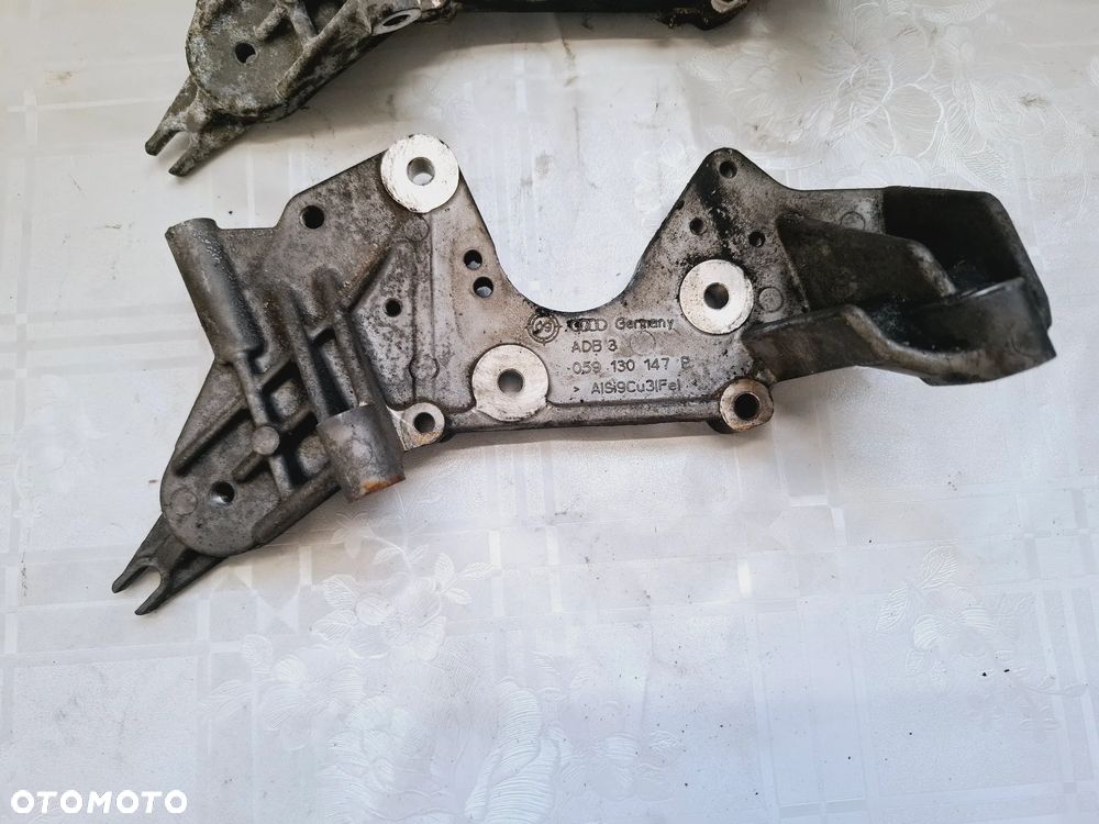 Mocowanie Podpora Łapa Pompy Wtryskowej 2.7 3.0 TDI CR Audi VW 059130147P 059130147N - 2