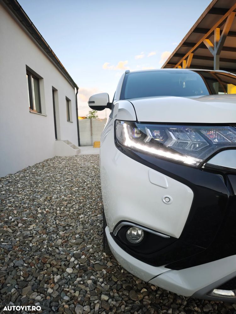Mitsubishi Outlander 2.4 4WD Spirit+ - 30