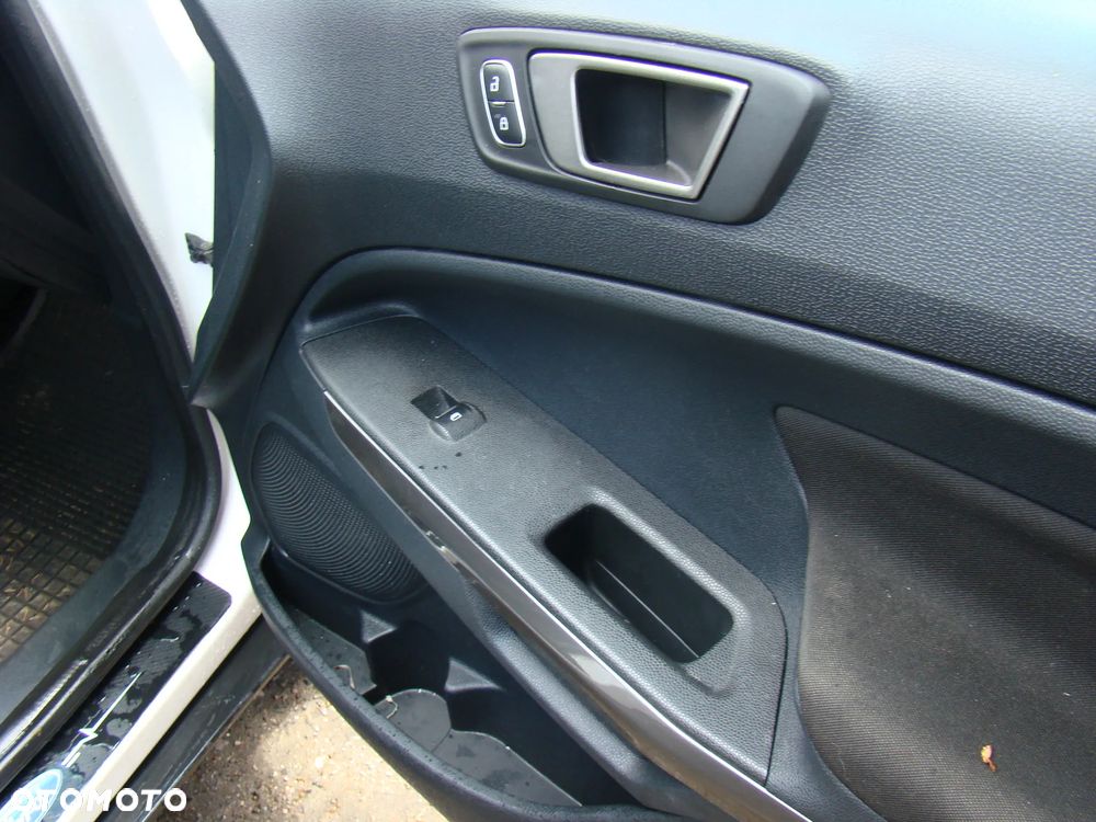 Ford EcoSport - 10