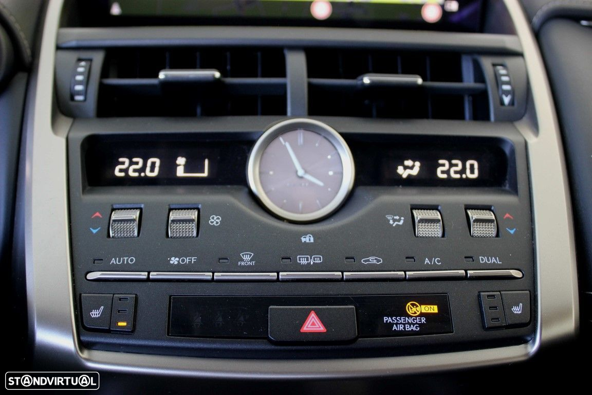 Lexus NX 300h Executive - 41