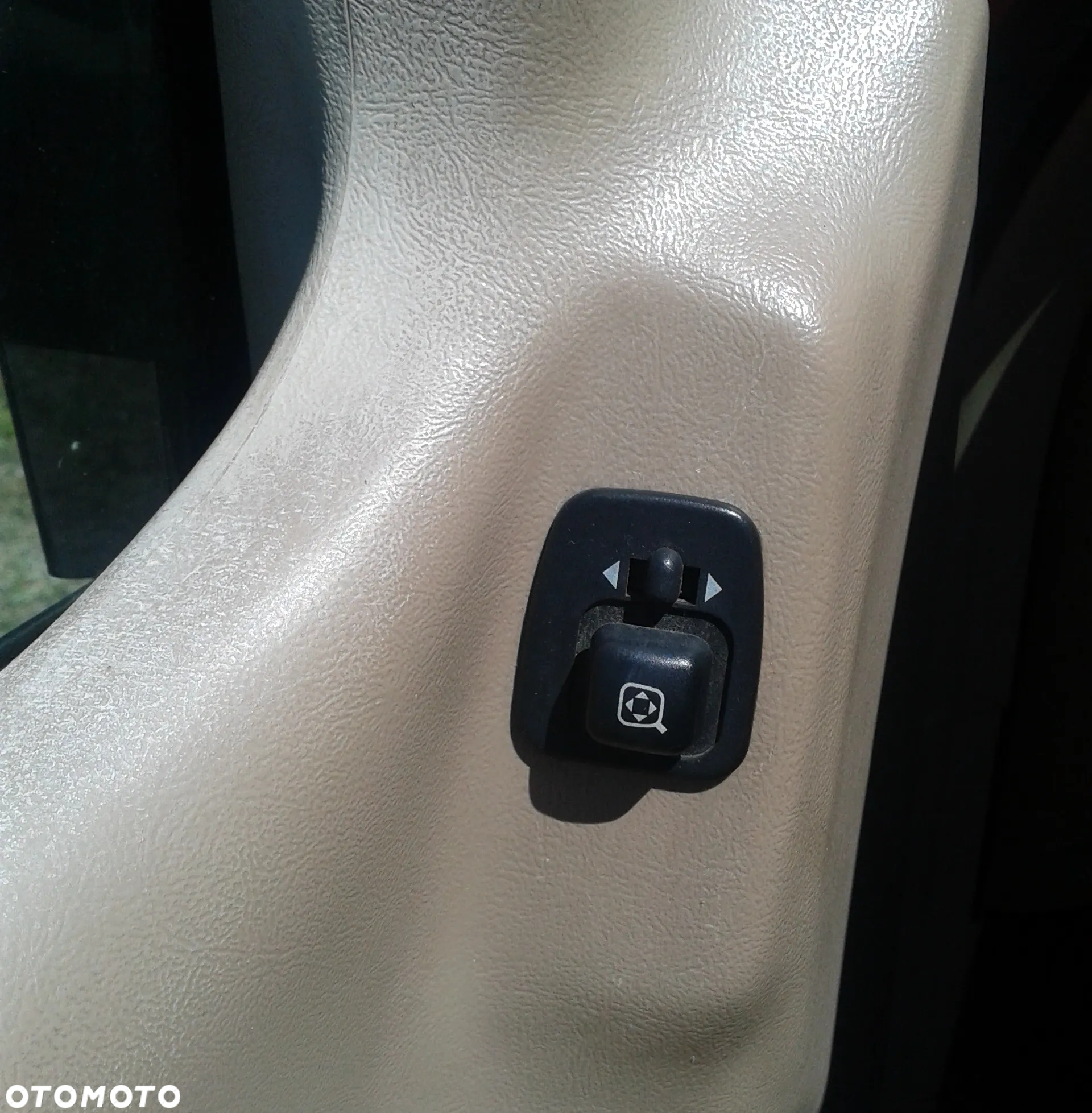 Ford Explorer - 23