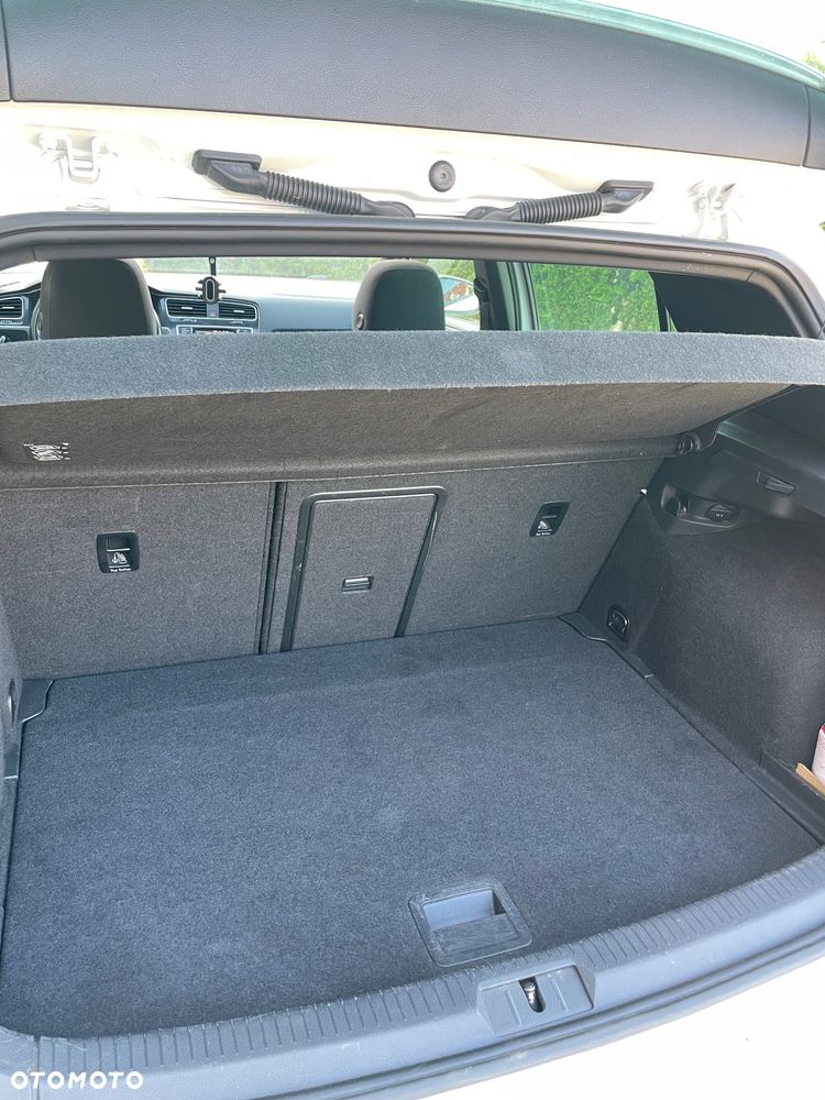 Volkswagen Golf - 26
