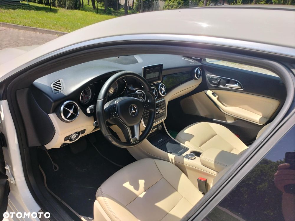 Mercedes-Benz CLA 250 4-Matic Sport - 8