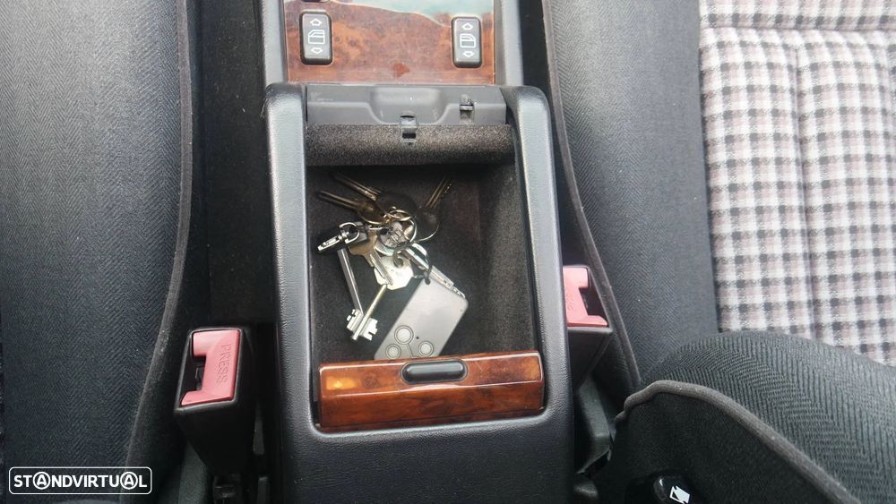 Mercedes-Benz E 200 - 22