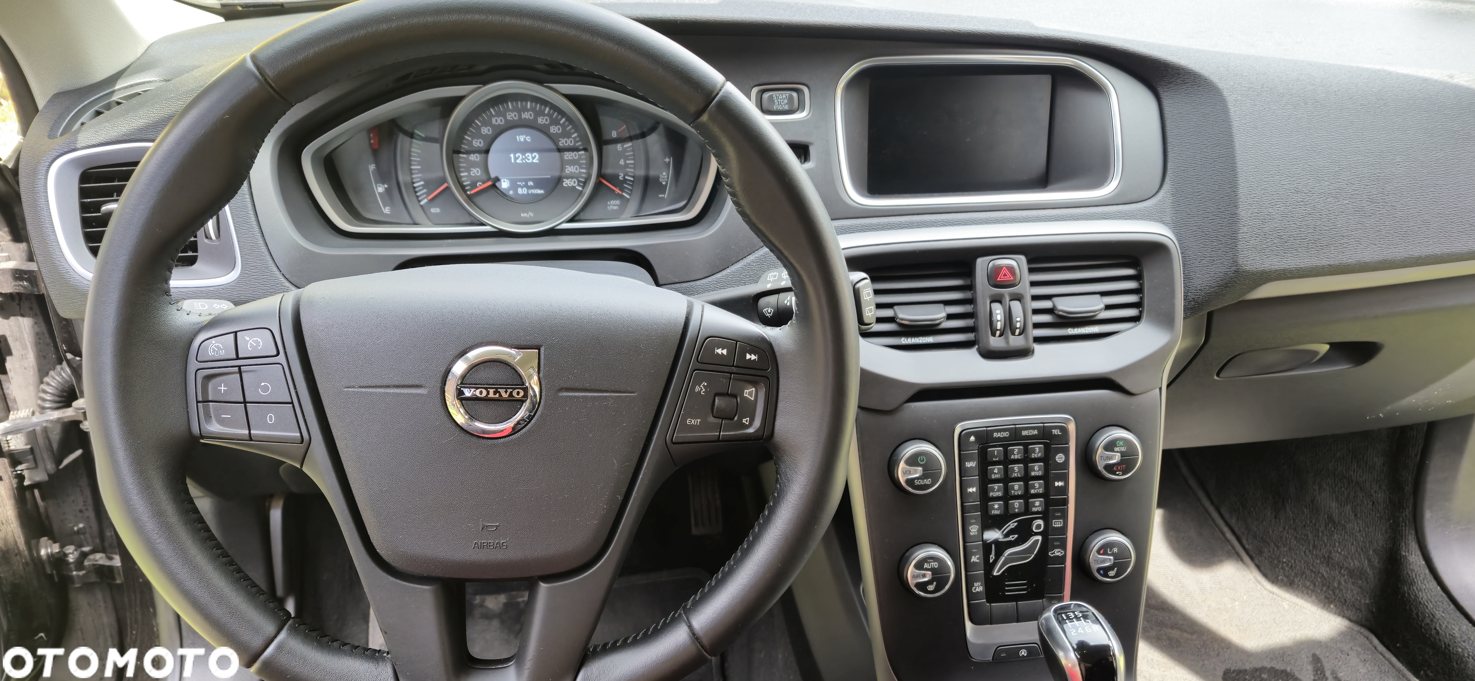 Volvo V40 T2 Kinetic - 9