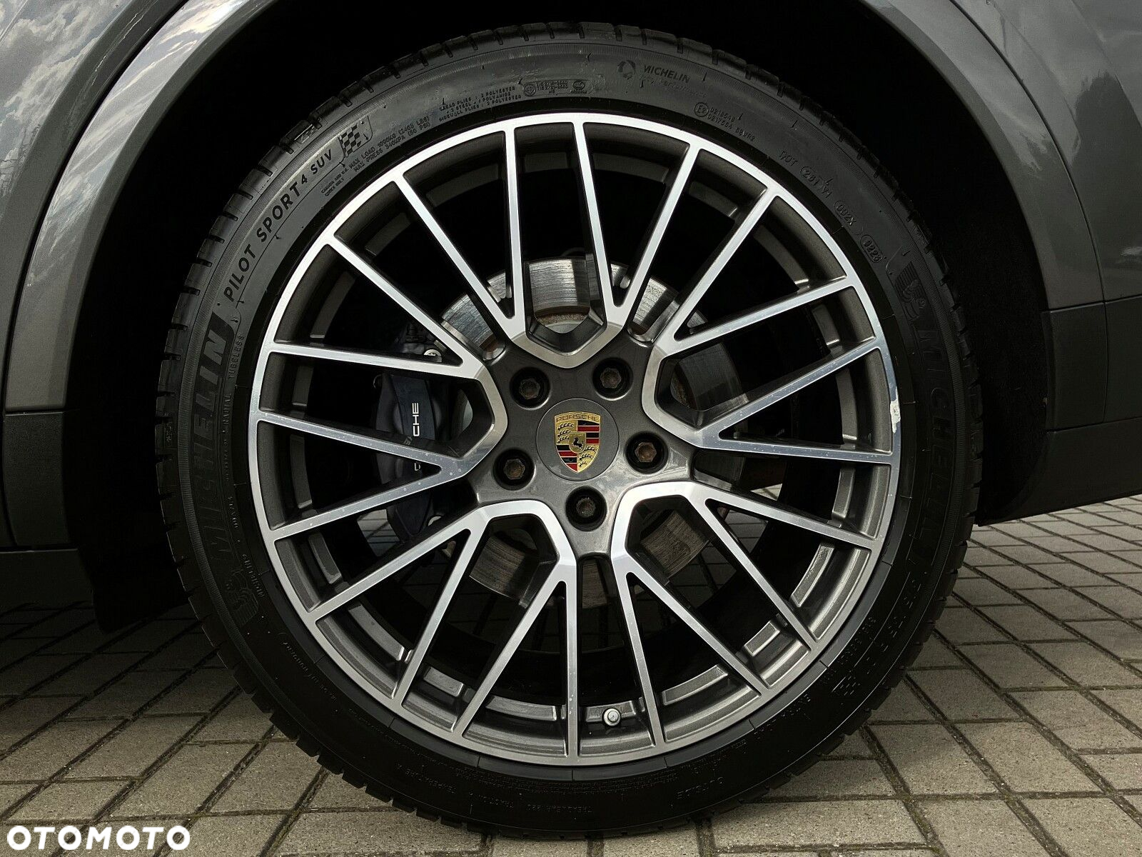 Porsche Cayenne - 12