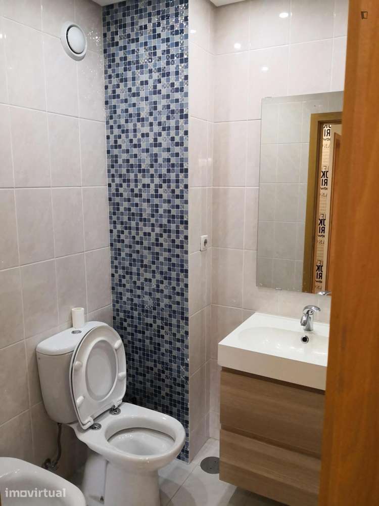 Quarto - localizado em São Mamede de Infesta Porto - Grande imagem: 5/11