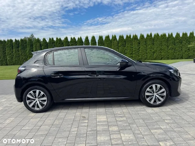 Peugeot 208 - 4