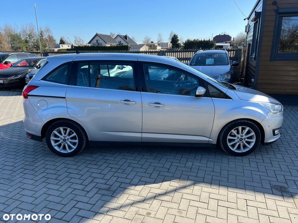 Ford Grand C-MAX - 35