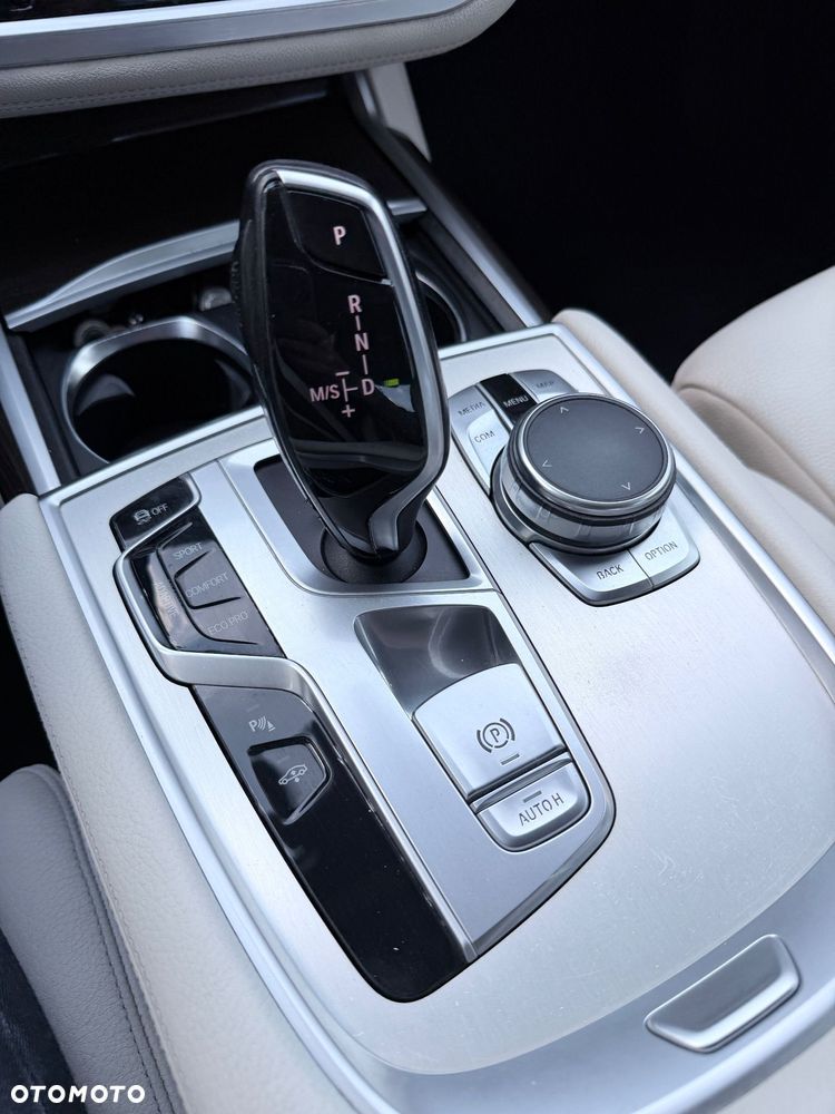 BMW Seria 7 730d xDrive - 14