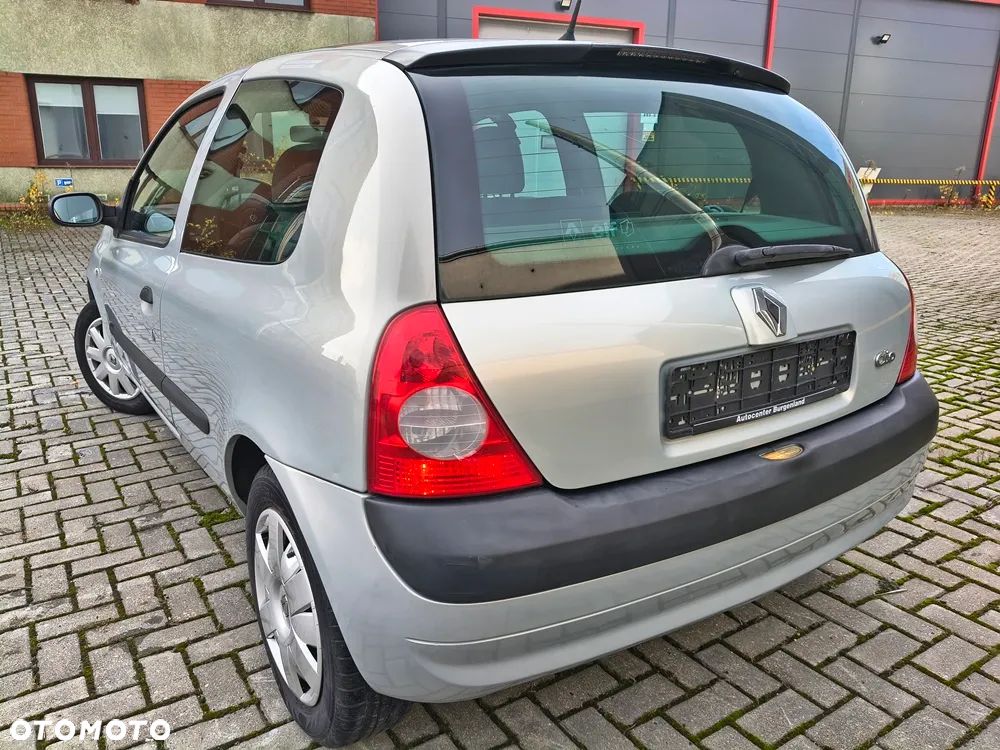 Renault Clio 1.2 16V 75 Expression - 6