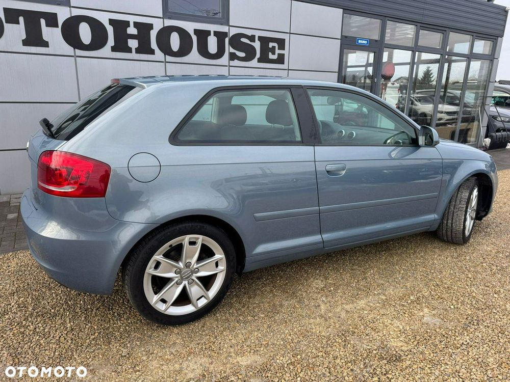 Audi A3 Sportback - 4