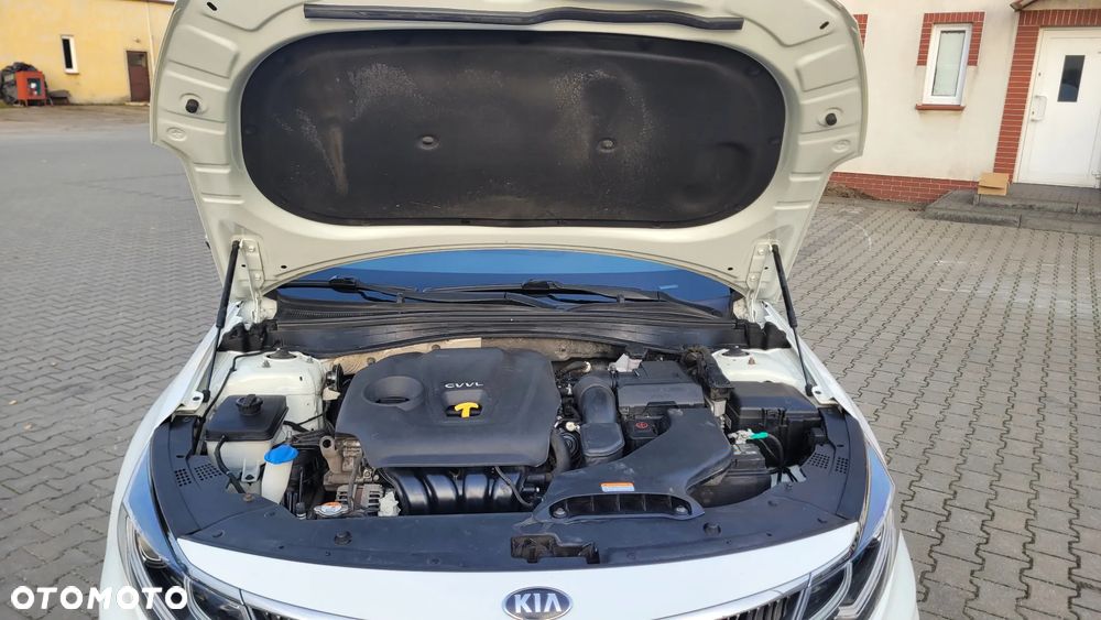Kia Optima 2.0 M - 7