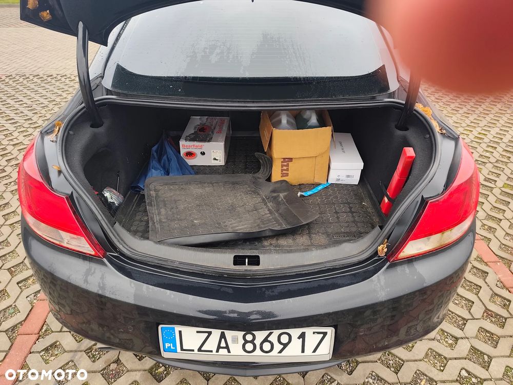 Opel Insignia 1.8 - 10